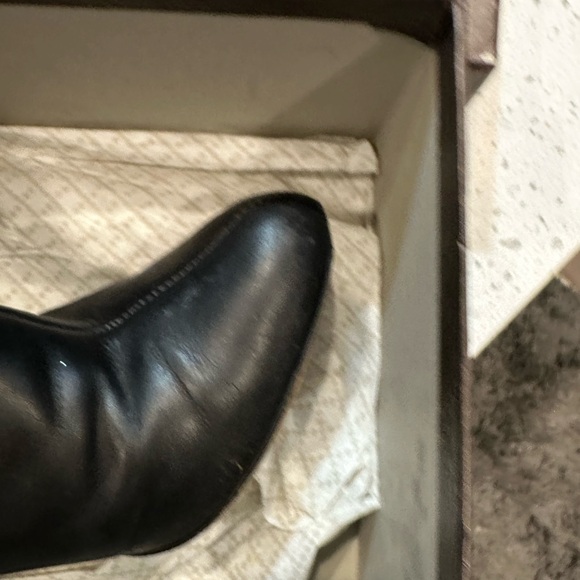 Vintage Gucci Black Leather Ankle Booties with Signature Logo - Picture 4 of 5